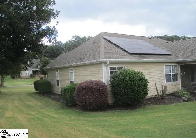 Photo 3 of Single family home for sale at 205 Fairhaven Dr, Greer, SC 29651 | MLS# 1603690 | Listing updated on 2026-09-12