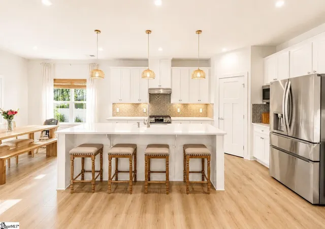 Photo 3 of Single family home for sale at 209 Furness Dr, Fountain Inn, SC 29644 | MLS# 1597059 | Listing updated on 2026-09-16