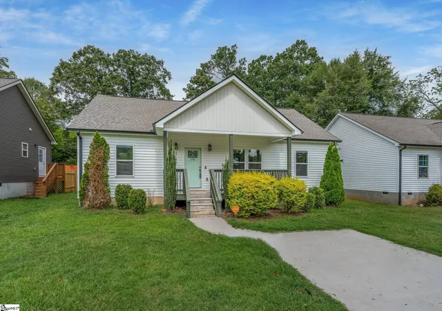 Photo 2 of Single family home for sale at 240 Stone Ave, Woodruff, SC 29388 | MLS# 1602693 | Listing updated on 2026-09-13