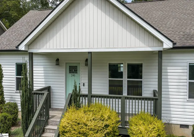 Photo 3 of Single family home for sale at 240 Stone Ave, Woodruff, SC 29388 | MLS# 1602693 | Listing updated on 2026-09-13