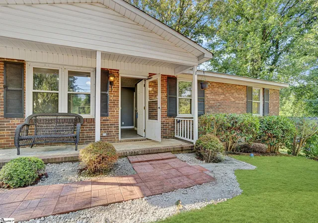 Photo 2 of Single family home for sale at 19 Stevenson Ln, Greenville, SC 29611 | MLS# 1603132 | Listing updated on 2026-09-08