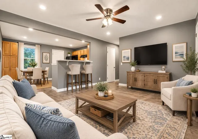 Photo 4 of Single family home for sale at 19 Stevenson Ln, Greenville, SC 29611 | MLS# 1603132 | Listing updated on 2026-09-08