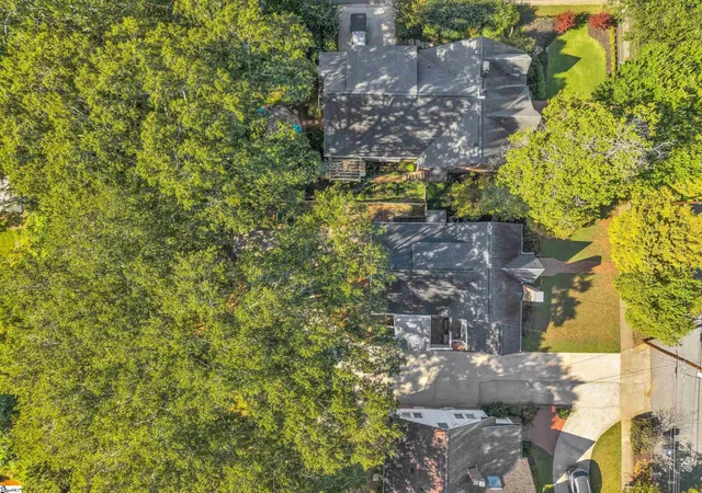 Photo 3 of Single family home for sale at 327 W Prentiss Ave, Greenville, SC 29605 | MLS# 1603435 | Listing updated on 2026-09-10