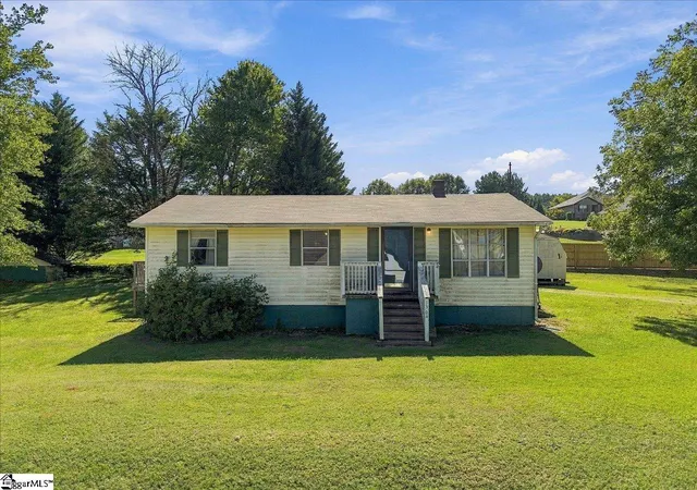 Photo 1 of Sale Pending at 1360 Old Ml Rd, Campobello, SC 29322 | MLS# 1605734 | Listing updated on 2026-10-19