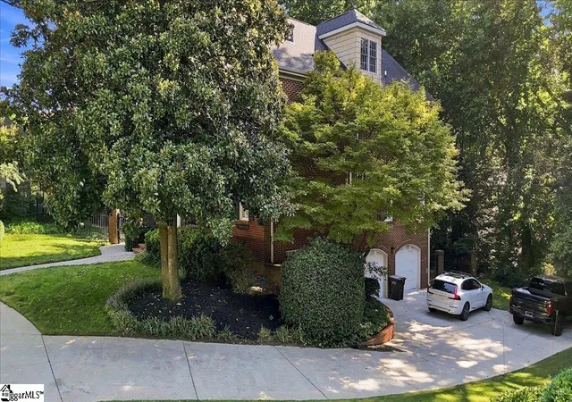 Photo 4 of Single family home for sale at 309 Chancellors Park Ct, Simpsonville, SC 29681 | MLS# 1602773 | Listing updated on 2026-09-02