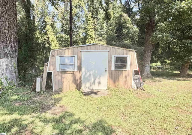 Photo 19 of Single family home for sale at 16 Washington Cir, Honea Path, SC 29654 | MLS# 1604438 | Listing updated on 2026-10-16