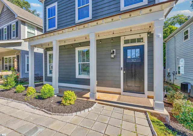 Photo 2 of Single family home for sale at 312 Pinckney St, Greenville, SC 29601 | MLS# 1606488 | Listing updated on 2026-10-26