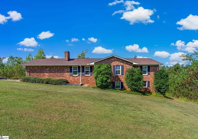 Photo 1 of Single family home for sale at 201 Leila St #Lot 7 Leila St Tax ID 5205006002 included in sale, Seneca, SC 29678 | MLS# 1605390 | Listing updated on 2026-10-14