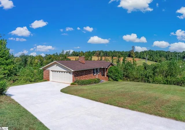 Photo 2 of Single family home for sale at 201 Leila St #Lot 7 Leila St Tax ID 5205006002 included in sale, Seneca, SC 29678 | MLS# 1605390 | Listing updated on 2026-10-14