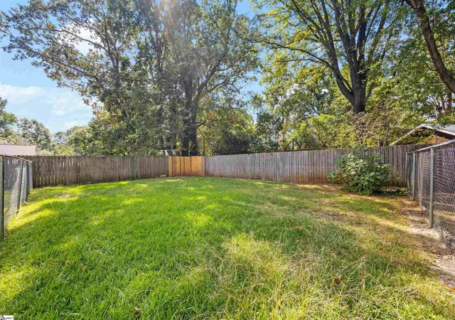 Photo 18 of Single family home for sale at 14 Tabor St, Greenville, SC 29609 | MLS# 1605628 | Listing updated on 2026-10-22