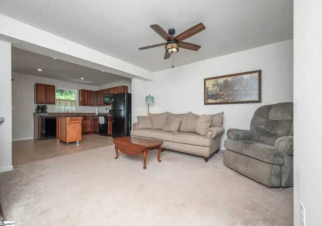 Photo 3 of Townhouse for sale at 126 Fernside Ct, Greenville, SC 29617 | MLS# 1603550 | Listing updated on 2026-10-12