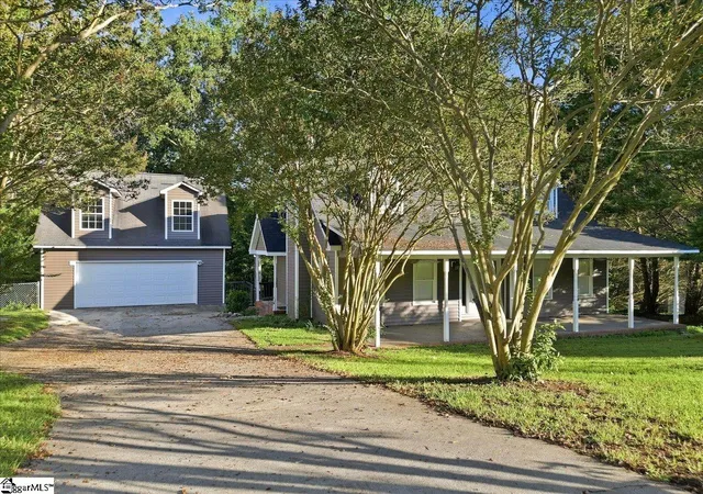 Single family home for sale at 301 Mountain View Ct, Greenville, SC 29611 | MLS# 1603686