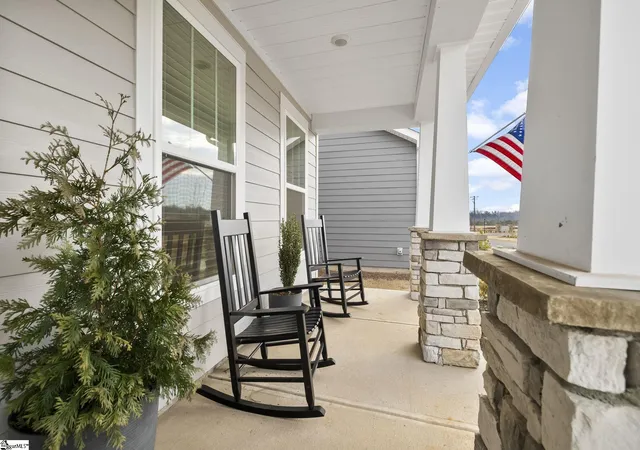 Photo 3 of Single family home for sale at 12 Barred Owl Rd, Travelers Rest, SC 29690 | MLS# 1606172 | Listing updated on 2026-10-09