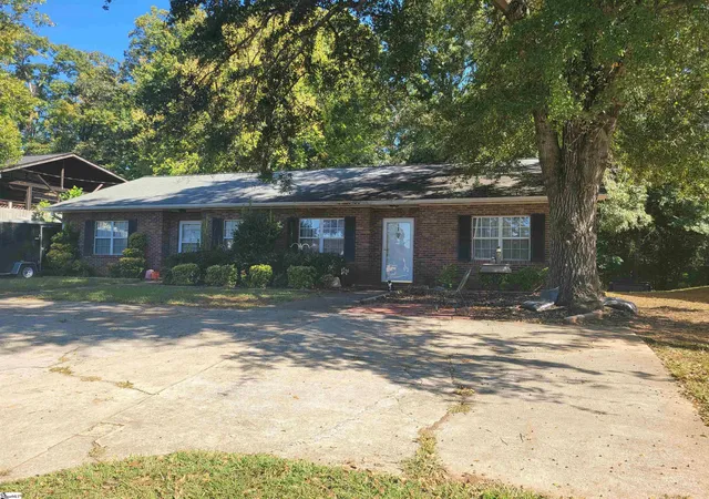 Photo 1 of Multi family home for sale at 18 St Mark Rd, Taylors, SC 29687 | MLS# 1606534 | Listing updated on 2026-10-16