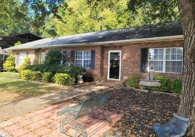 Photo 2 of Multi family home for sale at 18 St Mark Rd, Taylors, SC 29687 | MLS# 1606534 | Listing updated on 2026-10-16