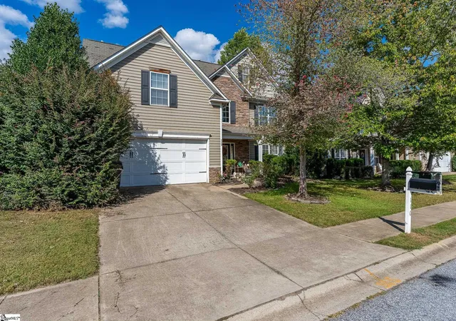 Photo 2 of Single family home for sale at 110 Ashington Dr, Simpsonville, SC 29680 | MLS# 1605626 | Listing updated on 2026-10-21