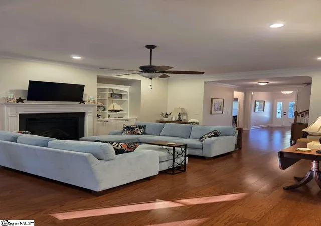 Photo 4 of Single family home for sale at 20 Wiscasset Way, Greenville, SC 29615 | MLS# 1606343 | Listing updated on 2026-10-26