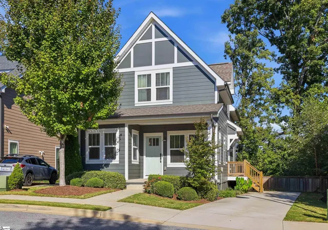 Photo 1 of Single family home for sale at 29 Greenridge Dr, Greenville, SC 29607 | MLS# 1606251 | Listing updated on 2026-10-20