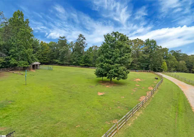 Photo 3 of Single family home for sale at 27 Troy Ln, Tryon, NC 28782 | MLS# 1606439 | Listing updated on 2026-10-12