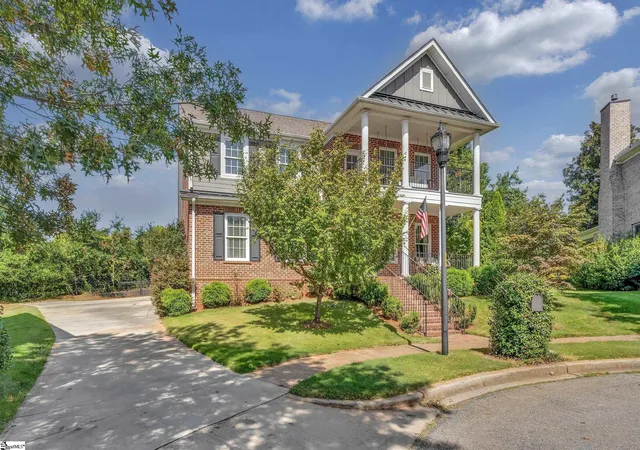 Photo 3 of Single family home for sale at 620 Berkmans Ln, Greenville, SC 29605 | MLS# 1606496 | Listing updated on 2026-10-15