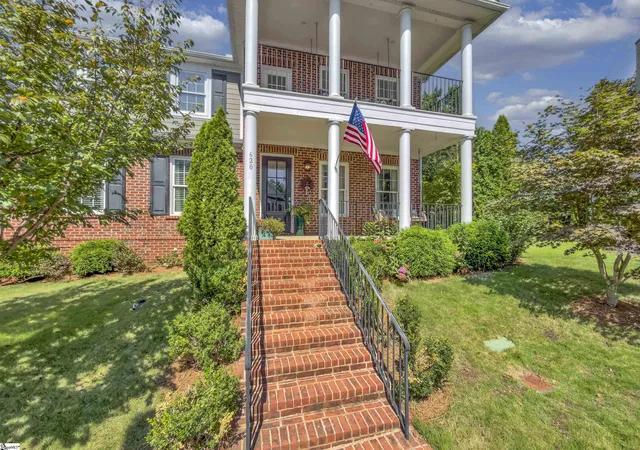 Photo 3 of Single family home for sale at 620 Berkmans Ln, Greenville, SC 29605 | MLS# 1606496 | Listing updated on 2026-10-15