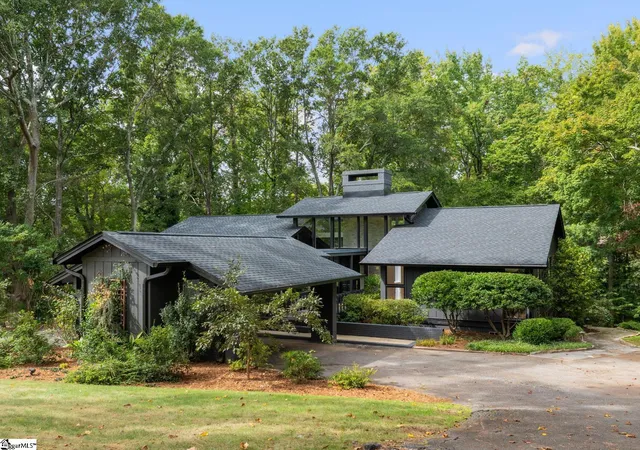 Photo 1 of Single family home for sale at 310 Henderson Rd, Greenville, SC 29607 | MLS# 1606145 | Listing updated on 2026-10-08