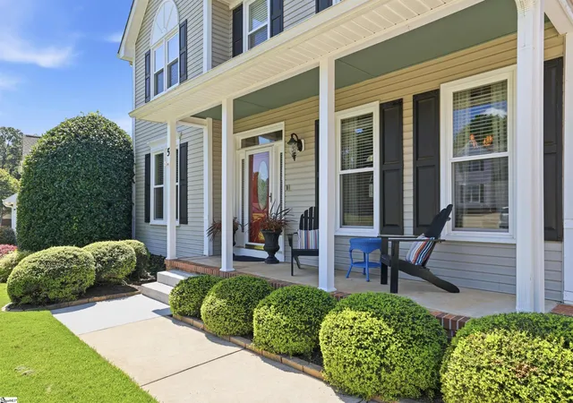 Photo 2 of Single family home for sale at 5 Winterthur Ct, Greer, SC 29650 | MLS# 1603377 | Listing updated on 2026-09-10