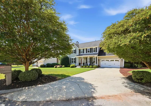 Photo 2 of Single family home for sale at 5 Winterthur Ct, Greer, SC 29650 | MLS# 1603377 | Listing updated on 2026-09-10