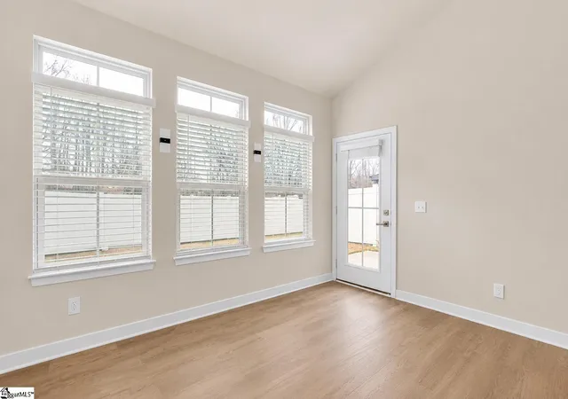 Photo 4 of Townhouse for sale at 31 Moss Hollow Wy, Simpsonville, SC 29680 | MLS# 1593539 | Listing updated on 2026-09-16