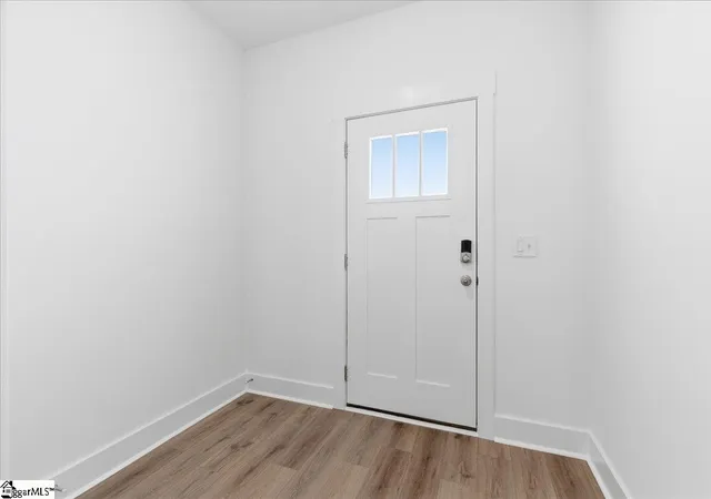 Photo 3 of Townhouse for sale at 107 Redfield Pl, Simpsonville, SC 29681 | MLS# 1604663 | Listing updated on 2026-09-25