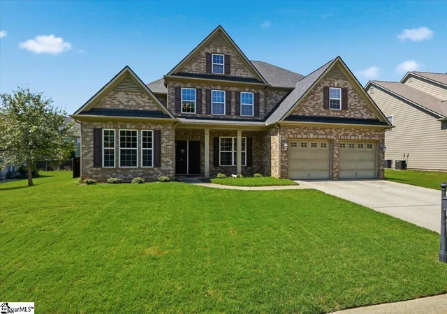 Photo 3 of Single family home for sale at 5 Blacksburg Ct, Simpsonville, SC 29681 | MLS# 1602712 | Listing updated on 2026-09-17