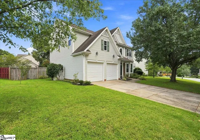 Photo 3 of Single family home for sale at 103 Woodruff Lake Way, Simpsonville, SC 29681 | MLS# 1602694 | Listing updated on 2026-09-02
