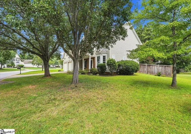 Photo 4 of Single family home for sale at 103 Woodruff Lake Way, Simpsonville, SC 29681 | MLS# 1602694 | Listing updated on 2026-09-02