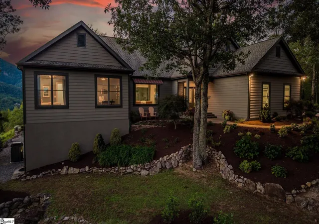 Photo 3 of Single family home for sale at 100 Outlook Ledge, Landrum, SC 29356 | MLS# 1606417 | Listing updated on 2026-10-15