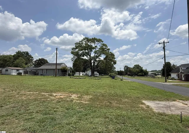 Photo 1 of Land for sale at 211 Pine St, Woodruff, SC 29388 | MLS# 1603473 | Listing updated on 2026-09-10