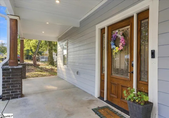 Photo 3 of Single family home for sale at 327 Rehobeth School Rd, Piedmont, SC 29673 | MLS# 1606027 | Listing updated on 2026-10-21