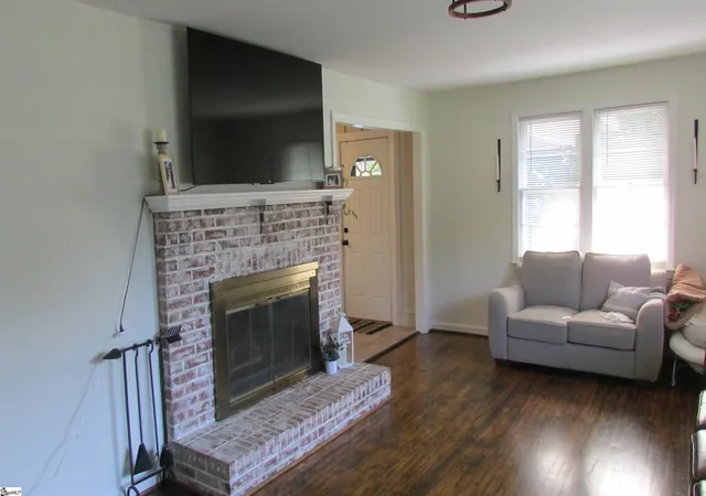 Photo 3 of Single family home for sale at 1071 Bethel Church Rd, Laurens, SC 29360 | MLS# 1603312 | Listing updated on 2026-09-09