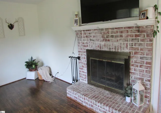 Photo 3 of Single family home for sale at 1071 Bethel Church Rd, Laurens, SC 29360 | MLS# 1603312 | Listing updated on 2026-09-09