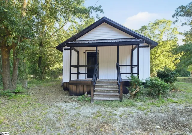 Photo 1 of Single family home for sale at 229 Cater St, Belton, SC 29627 | MLS# 1606210 | Listing updated on 2026-10-09