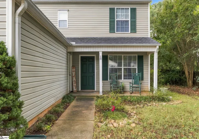 Photo 2 of Single family home for sale at 18 Reedy River Way, Greenville, SC 29605 | MLS# 1605056 | Listing updated on 2026-10-05