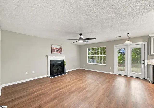 Photo 3 of Single family home for sale at 18 Reedy River Way, Greenville, SC 29605 | MLS# 1605056 | Listing updated on 2026-10-05