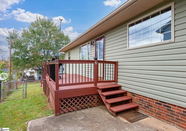 Photo 4 of Single family home for sale at 7 Bubbling Crk Dr, Travelers Rest, SC 29690 | MLS# 1602873 | Listing updated on 2026-09-03