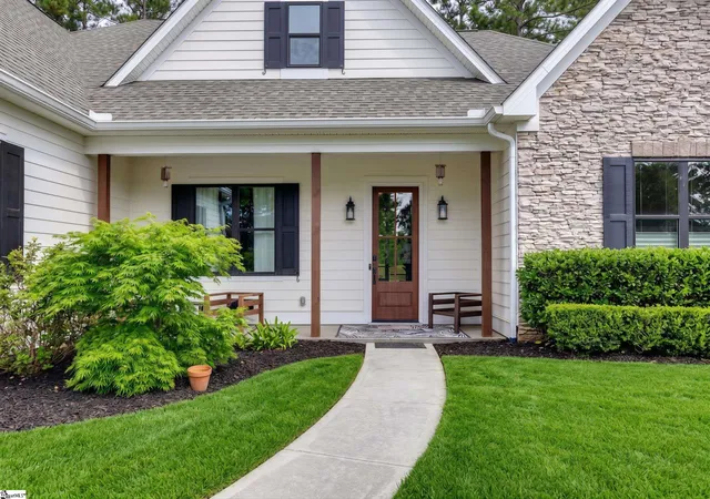 Photo 3 of Single family home for sale at 132 Gunnery Ct, Ninety Six, SC 29666 | MLS# 1602895 | Listing updated on 2026-10-01