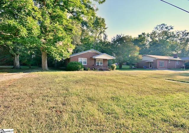 Photo 2 of Single family home for sale at 239 Eastbrook Dr, Woodruff, SC 29388 | MLS# 1602600 | Listing updated on 2026-09-02