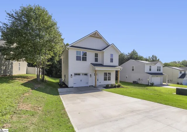 Photo 2 of Single family home for sale at 335 Carnahan Dr, Spartanburg, SC 29306 | MLS# 1602937 | Listing updated on 2026-09-04