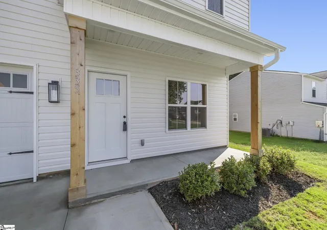 Photo 3 of Single family home for sale at 335 Carnahan Dr, Spartanburg, SC 29306 | MLS# 1602937 | Listing updated on 2026-09-04