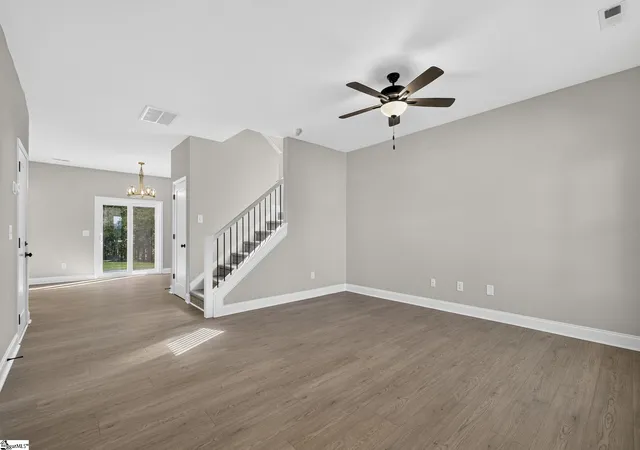 Photo 4 of Single family home for sale at 335 Carnahan Dr, Spartanburg, SC 29306 | MLS# 1602937 | Listing updated on 2026-09-04