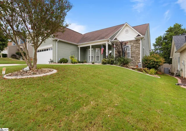 Photo 2 of Single family home for sale at 145 St Johns St, Simpsonville, SC 29680 | MLS# 1603421 | Listing updated on 2026-09-10