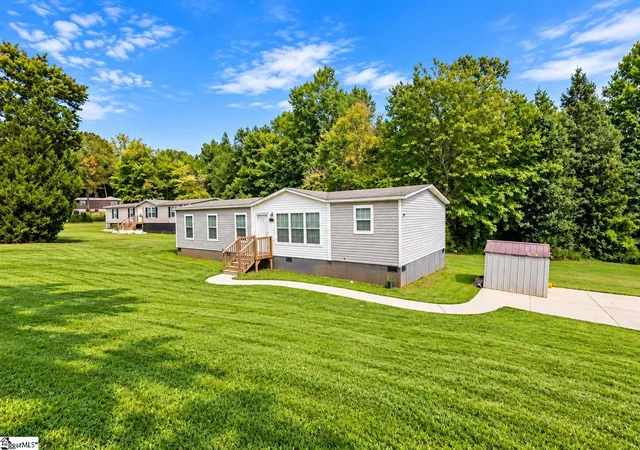 Manufactured home for sale at 200 Eva Plz, Easley, SC 29640 | MLS# 1603255