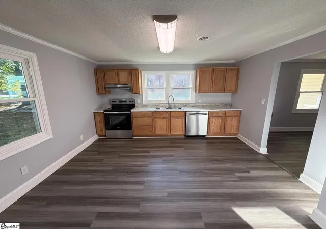 Photo 3 of Multi family home for sale at 215 W Roosevelt Dr, Anderson, SC 29626 | MLS# 1603815 | Listing updated on 2026-10-19